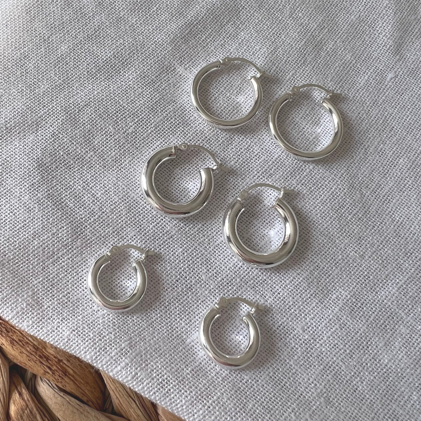 Chunky Medium Hoops